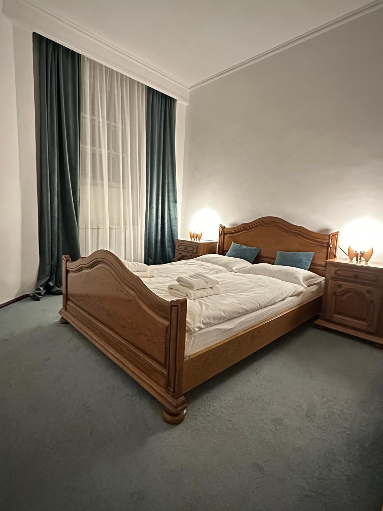 Pine Peak Apartments Предял Экстерьер фото